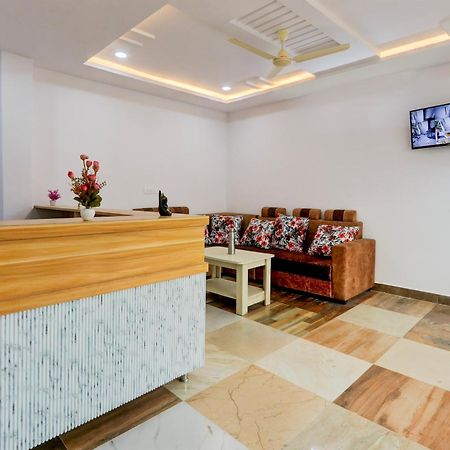 Hotel O Living Tree In Haydarabad Dış mekan fotoğraf