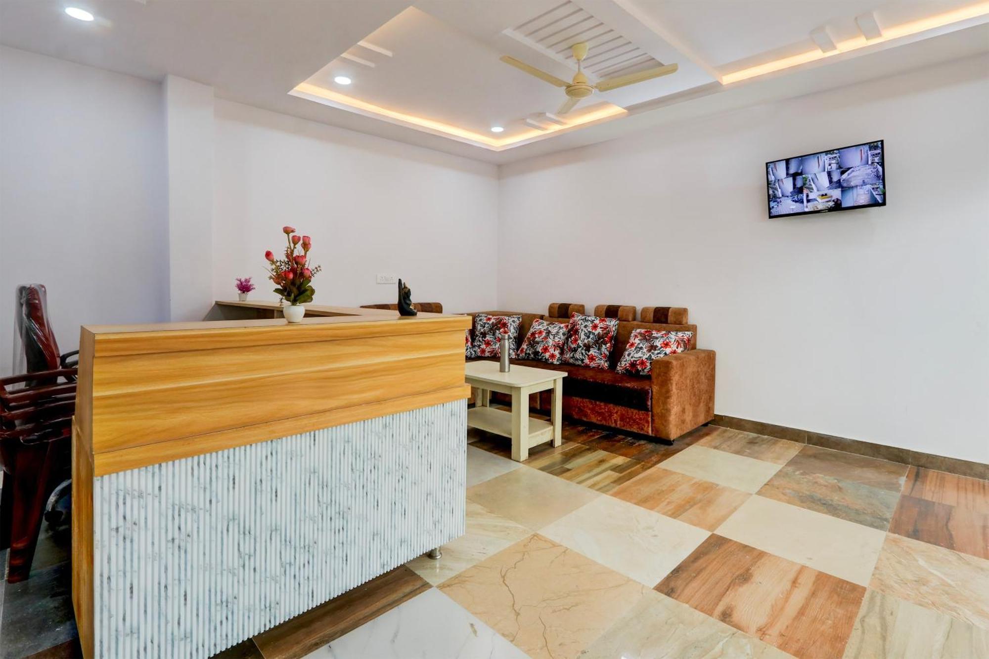 Hotel O Living Tree In Haydarabad Dış mekan fotoğraf